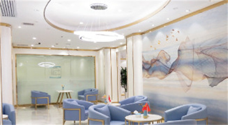 長沙引導(dǎo)美醫(yī)療美容門診部_醫(yī)院大廳