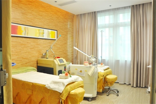 上海港麗鼻祖醫(yī)療美容診所_治療室