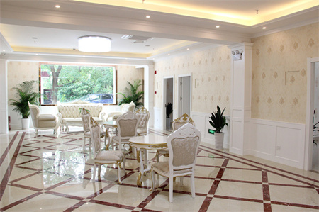 安慶現(xiàn)代婦產醫(yī)院整形美容中心_候診區(qū)