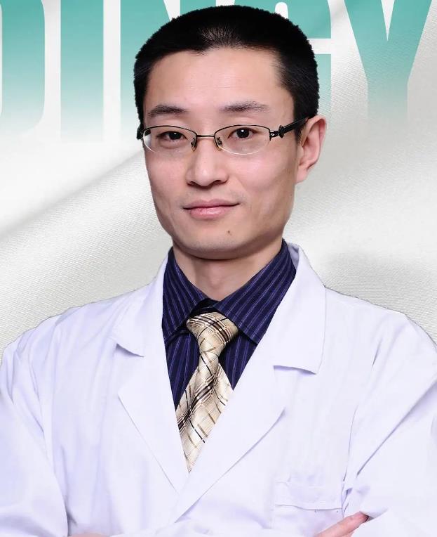 何凱強(qiáng) 何凱強(qiáng)