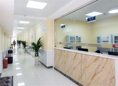 成都趙善軍博士整形美容門診部_藥房