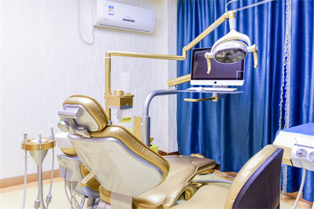 阜陽金陽光口腔門診部_治療室
