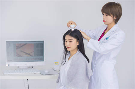 大連親和植發(fā)醫(yī)院_毛囊檢測