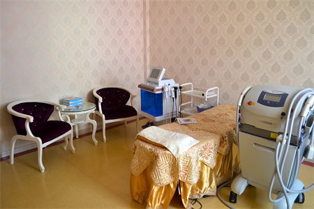 大同鳳凰婦產(chǎn)醫(yī)院整形美容科_治療室1