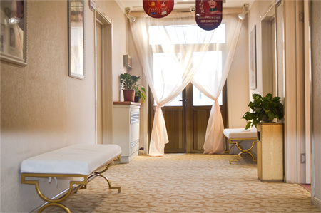 大同鳳凰婦產(chǎn)醫(yī)院整形美容科_過道