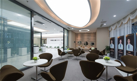 ?？诤佳谰S信口腔門(mén)診部_休息區(qū)