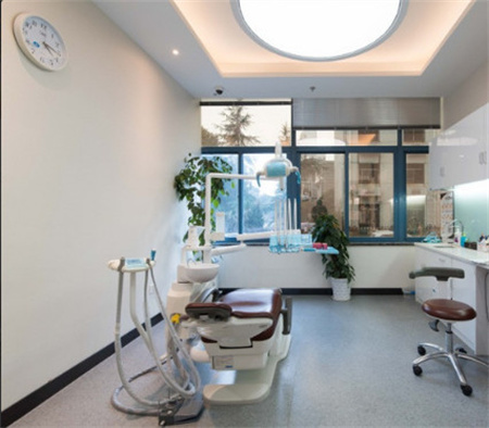 ?？诤佳谰S信口腔門(mén)診部