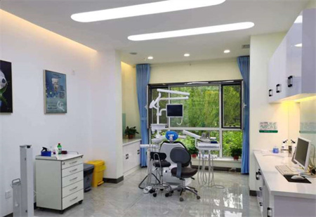 呼和浩特諾伊美醫(yī)療美容門診部 _牙科診室