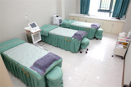 淮北愛(ài)美爾醫(yī)療美容門診部_治療室