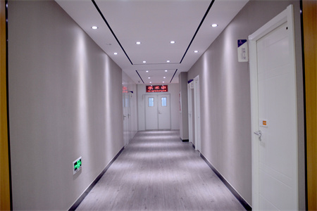 聊城韓美整形美容醫(yī)院_手術室走廊