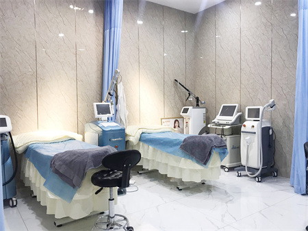 南寧格林美菲醫(yī)療美容門診部_治療室