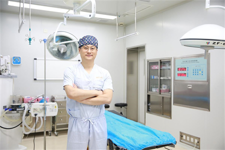 南京美貝爾醫(yī)療美容醫(yī)院_醫(yī)院院長