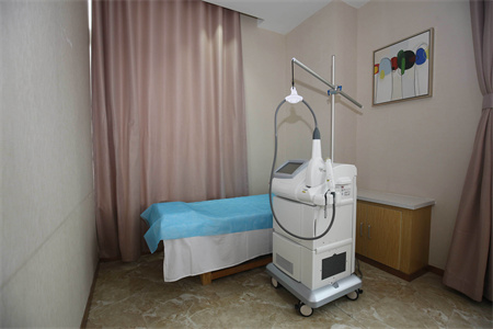 西寧時(shí)光整形醫(yī)院_治療室