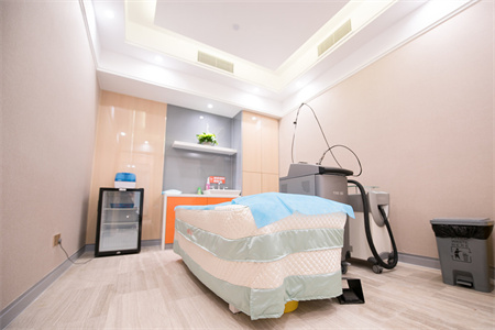 重慶美侖美奐整形美容醫(yī)院_治療室