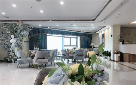 長沙法萊麗醫(yī)療美容門診部_醫(yī)院大廳