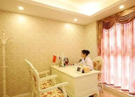 自體脂肪豐臀十大整形醫(yī)院大盤點！這十家人氣醫(yī)院不容錯過！