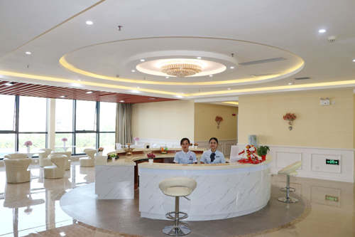 湛江東盟整形美容醫(yī)院_導(dǎo)引臺(tái)