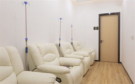 湛江盛熹醫(yī)療美容門(mén)診部_輸液室