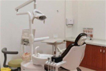 云南省郵電醫(yī)院博遠(yuǎn)激光醫(yī)學(xué)整形美容科_牙科