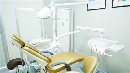 岳陽(yáng)口天牙科診所_治療室