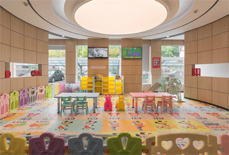 杭州牙科醫(yī)院(臨平城北口腔醫(yī)院)_兒童游樂區(qū)