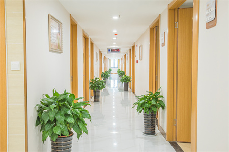 益陽華美醫(yī)療美容醫(yī)院_走廊