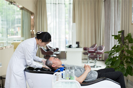 義烏新生醫(yī)療美容門診部_護(hù)理中