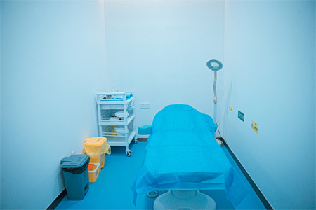 宜興市中西醫(yī)結合醫(yī)院醫(yī)療美容科_注射室