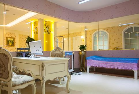 陽江安琪兒婦產(chǎn)醫(yī)院整形美容中心_咨詢室