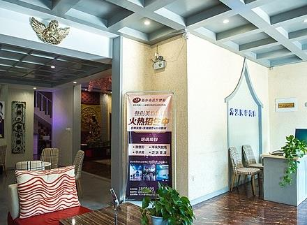 新鄉(xiāng)芳藝醫(yī)療美容診所_醫(yī)院大廳