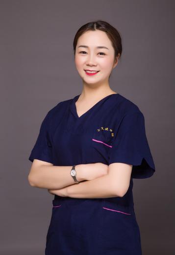 馮苗苗.jpg 馮苗苗.jpg