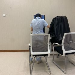 成都現(xiàn)代醫(yī)院醫(yī)學整形美容科_待診區(qū)