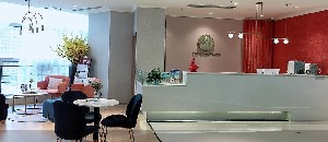 成都悅顏醫(yī)療美容門(mén)診部_前臺(tái)