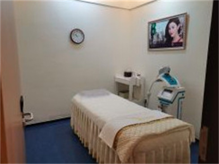 武威市涼州醫(yī)院整形美容科_皮膚治療室