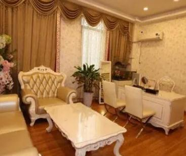 武漢陳繼忠醫(yī)療美容外科診所_咨詢(xún)室