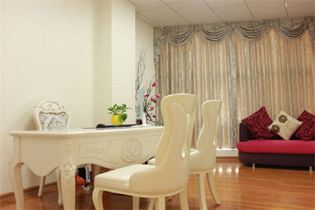 無錫萬春醫(yī)療美容醫(yī)院_咨詢室