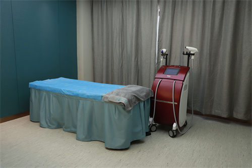 無(wú)錫百年醫(yī)療美容門診部_治療室