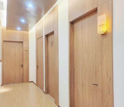 無錫艾邇膚醫(yī)療美容門診部_走廊