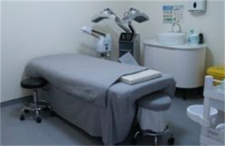 溫嶺壹臣醫(yī)療美容門(mén)診部_治療室