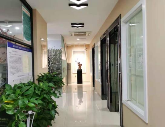 威海尹忠植口腔診所_走廊