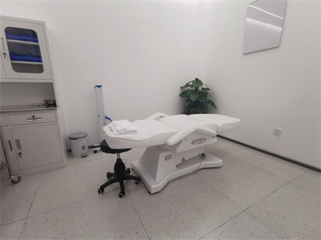 鐵嶺春宇醫(yī)療美容門診部_注射室