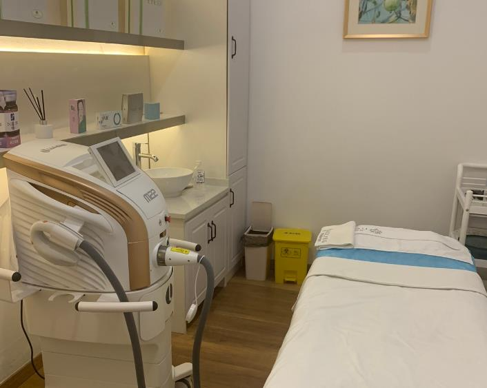 天津優(yōu)可麗醫(yī)療美容門(mén)診部_治療室