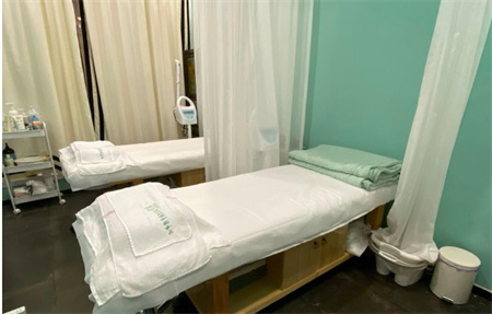 天津婭芪媛醫(yī)療美容門診部_治療室