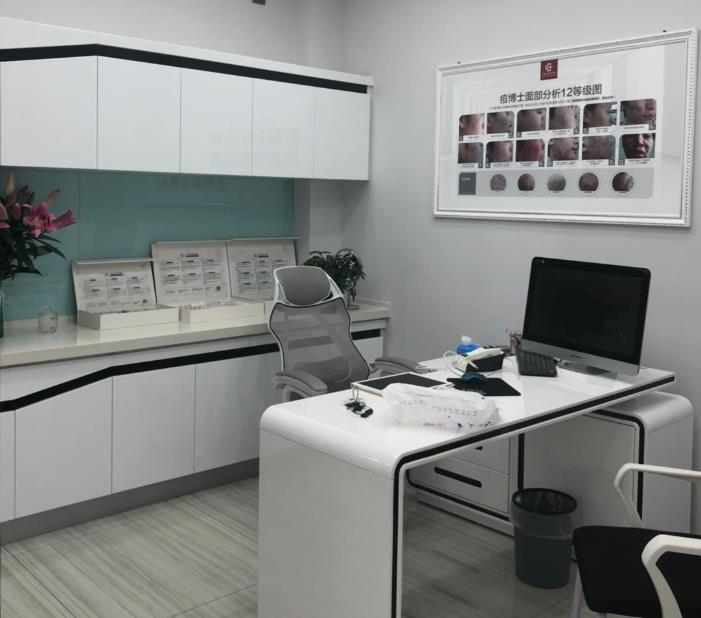 天津南開(kāi)區(qū)痘博士醫(yī)療美容門診部_咨詢室