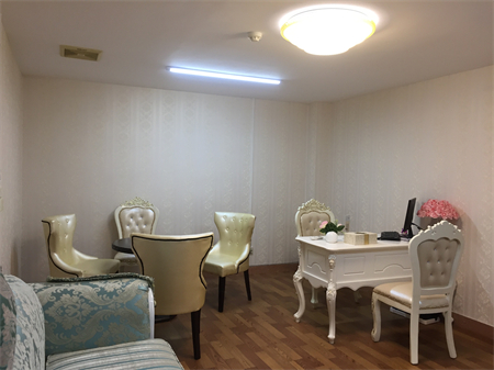 唐山牛燕醫(yī)療美容診所_咨詢室