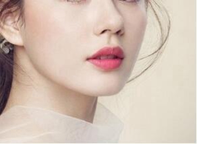 隆下巴術(shù)后飲食方面要注意什么？