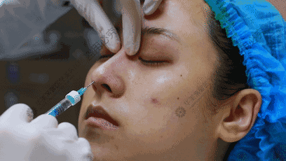 玻尿酸隆鼻對人體有沒有什么危害？推薦做嗎？