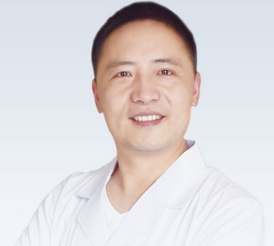 陳三群醫(yī)生