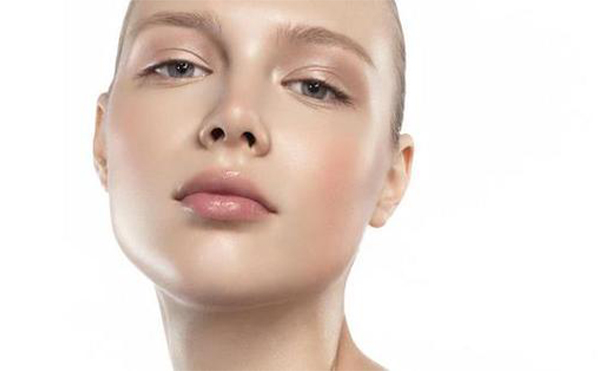 做膨體下巴恢復(fù)后手感真實嗎？假體墊下巴有什么優(yōu)勢？