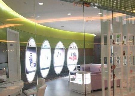 北京歐華醫(yī)療美容醫(yī)院怎么樣？北京歐華做雙眼皮隆胸多少錢？